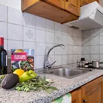Apartament Apostolos 5